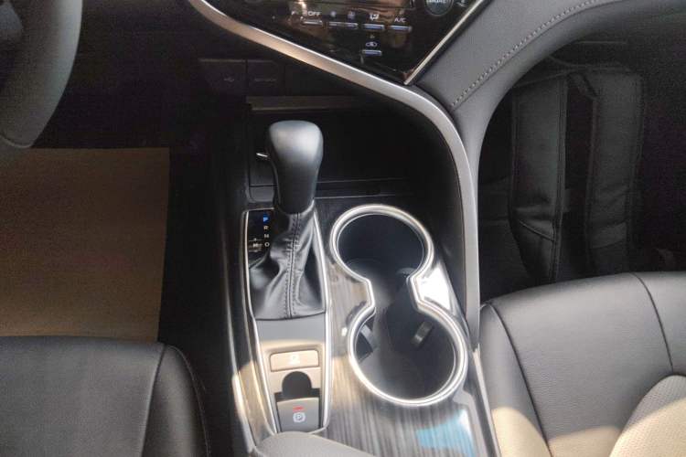 Used Toyota Camry 2021 2.0G Luxury Edition