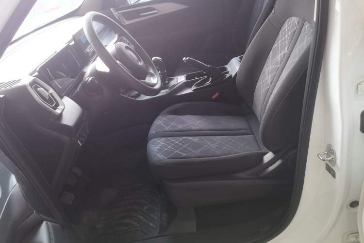 Used Great Wall King Kong Poer 2024 2.0T Manual Diesel Two-Wheel-Drive Base Edition Flatbed