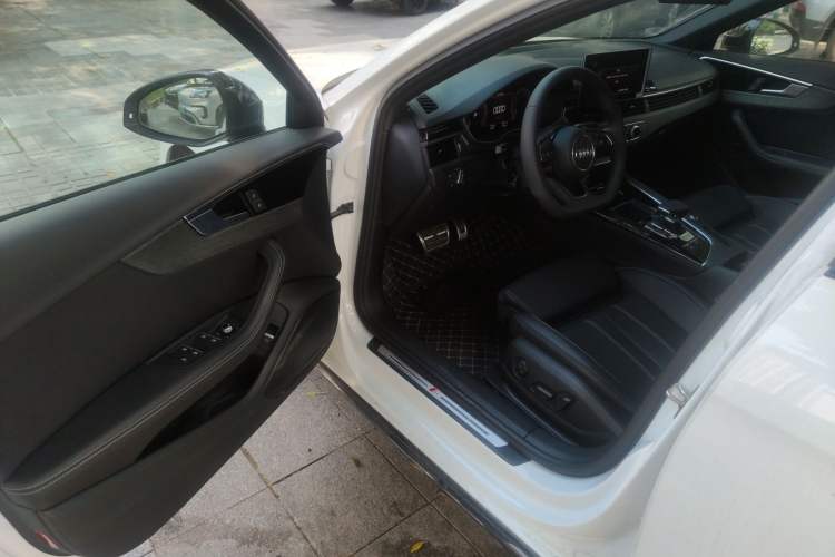 Used Audi A4L 2023 40 TFSI Luxury Dynamic Model Driver Seat