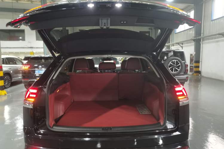 Used Volkswagen Teramont X 2019 330TSI Two-Wheel-Drive Prestige Luxury Edition