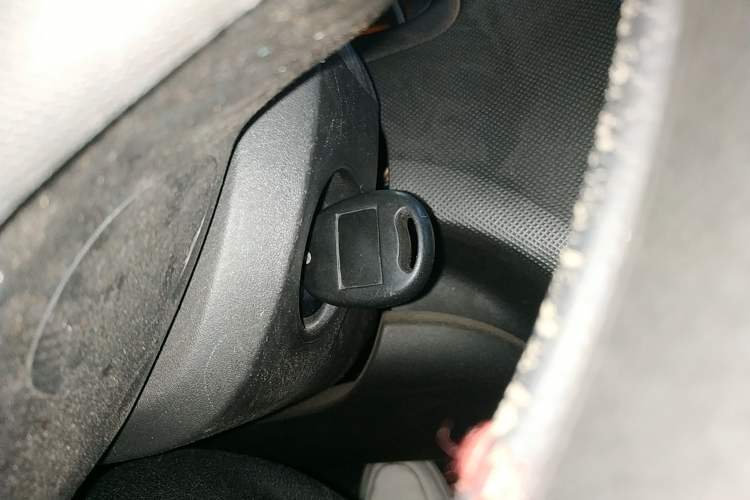 Used Chevrolet Sail 2013 Sedan 1.4L Manual - Youyi Happiness Edition