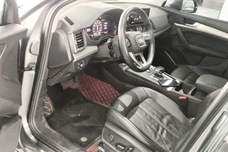 Used Audi Q5L 2020 Updated 40 TFSI Prestige Fashion Edition
