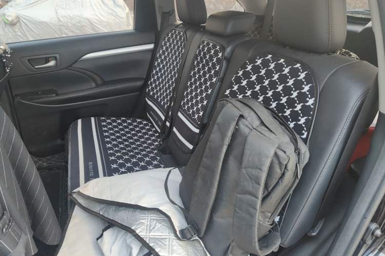 Used Toyota Highlander 2017 2.0T Four-Wheel Drive Luxury Edition 7 Seats