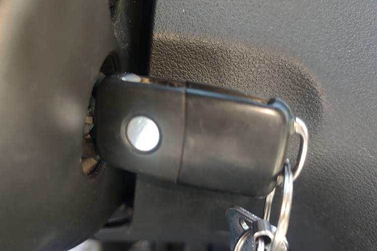 Used Volkswagen Touran 2015 1.4T Manual Fashion Edition 5-Seater
