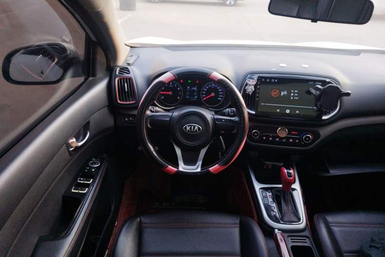 Used Kia KX3 2015 1.6T Automatic Two-Wheel Drive DLX Steering Wheel