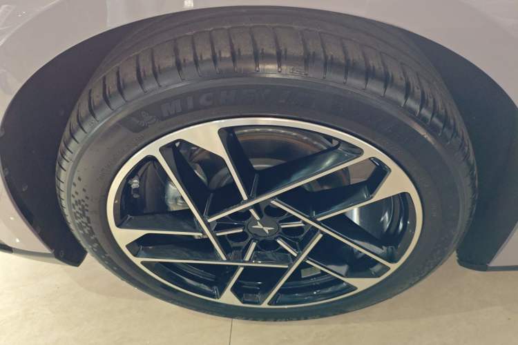 Used XPeng P7+ 2024 Long-Range Max Exterior 4