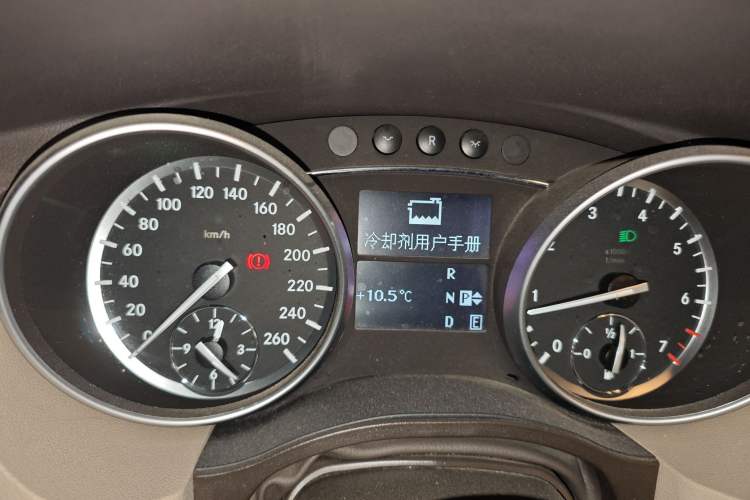 Used Mercedes-Benz R-Class 2017 R 320 4MATIC Business Edition Prestige Model
