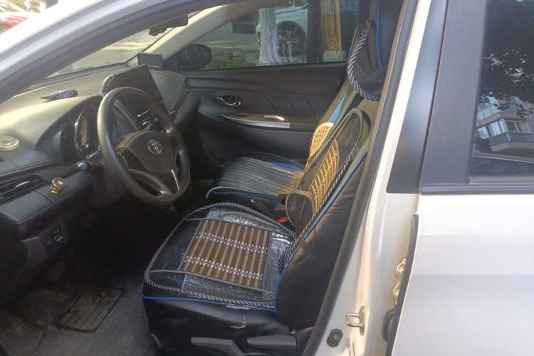 Used Toyota YARiS L Zhi Xuan 2015 1.5E Automatic Charm Edition