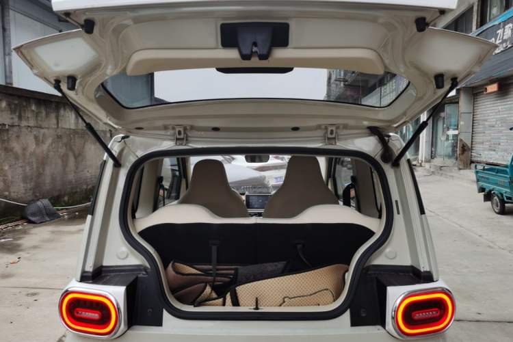 Used Wuling Hongguang MINIEV 2024 3rd Generation 215km Advanced Version
