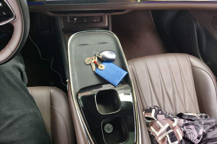 Used CHANGAN NEVO A07 2025 Blue Whale Range-Extending Version 230 Flagship Model
