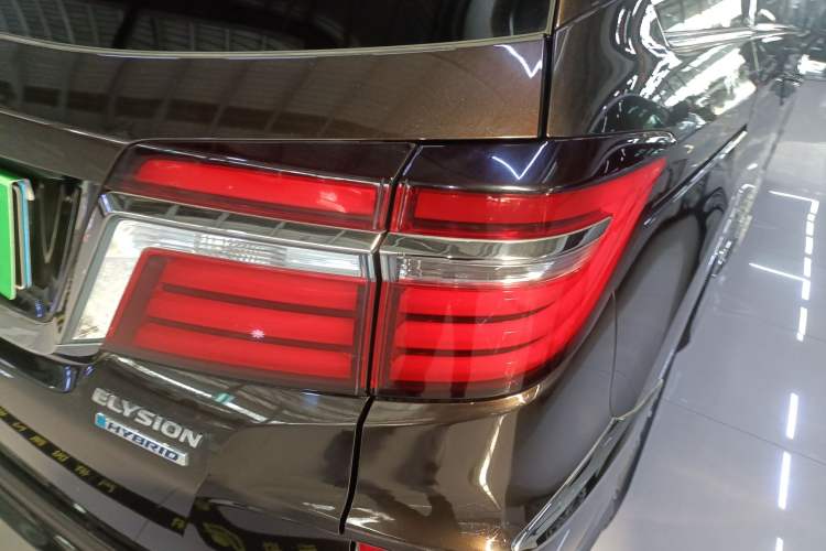 Used Honda Elysion 2019 2.0L Hybrid Luxury Edition