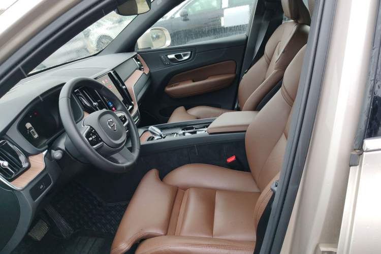 Used Volvo XC60 2025 B5 Four-Wheel Drive Smart & Advanced Luxury Edition Left Front Seat