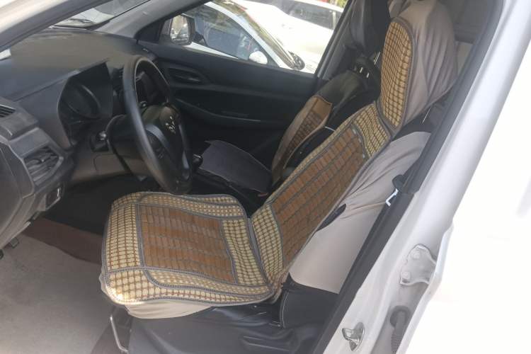 Used Wuling Hongguang 2019 1.5L S Basic Window-Sealed Vehicle China VI LAR
