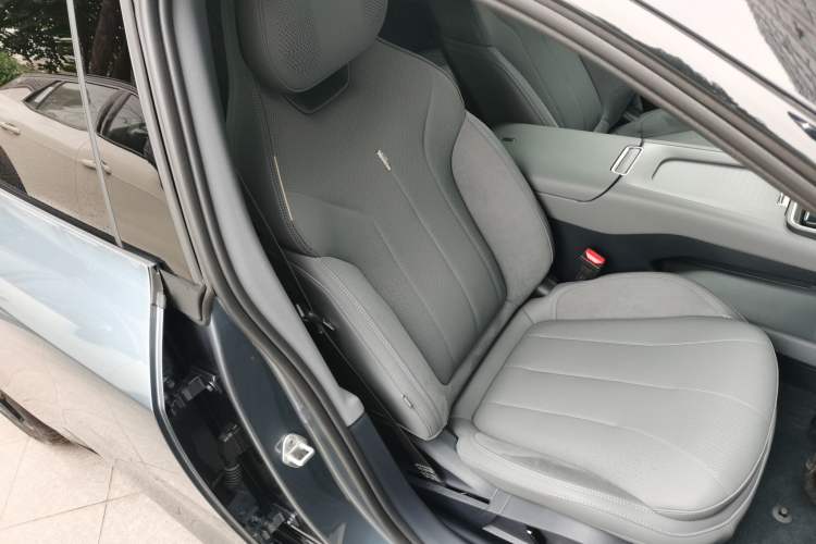 Used Lynk & Co 07 2024 EM-P 126 Long-Range Ultra
