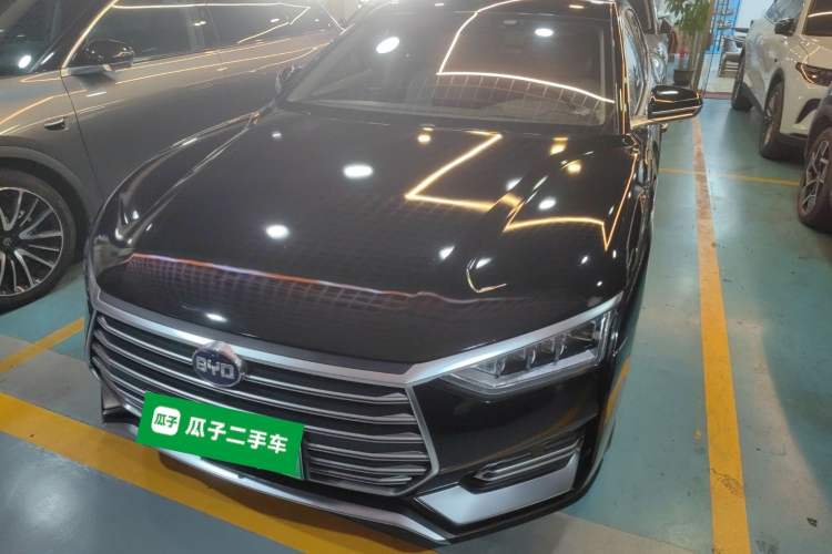 Used BYD e9 2021 Business Edition