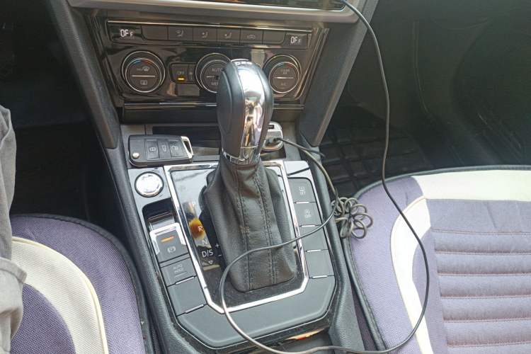 Used Volkswagen Lamando 2019 280TSI DSG Comfort Edition China VI standard
