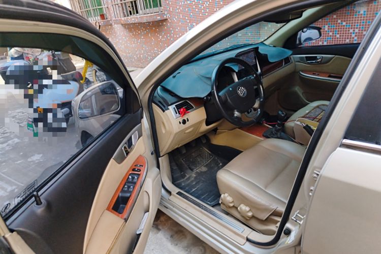 Used Buick Excelle 2013 1.5L Manual Luxury Model
