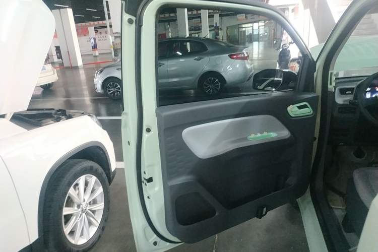 Used Wuling Hongguang MINIEV 2021 Macaron Fashion Edition Lithium-Ion Battery