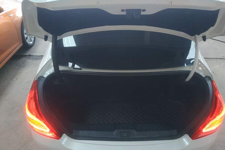 Used Peugeot 308 2014 Enjoy Edition Classic 1.6L Automatic Premium Model Trunk