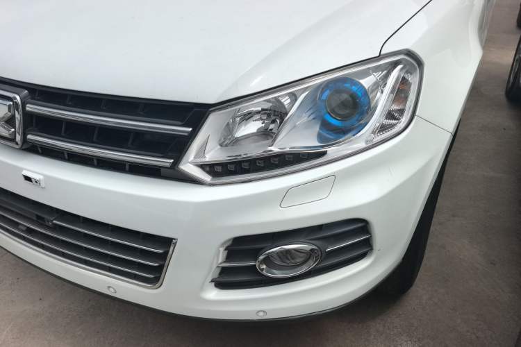 Used Zotye T600 2017 1.5T Manual Luxury New Year Edition Left Front Headlight