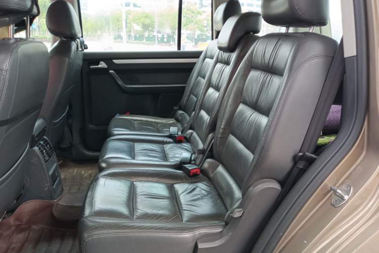 Used Volkswagen Touran 2015 1.4T DSG Comfort Edition 5 Seats Left Rear Seat