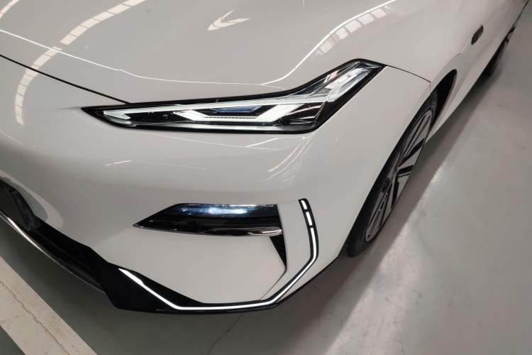 Used Geely Galaxy E8 2024 665 km Range Rear-Drive Starship Long-Range Version