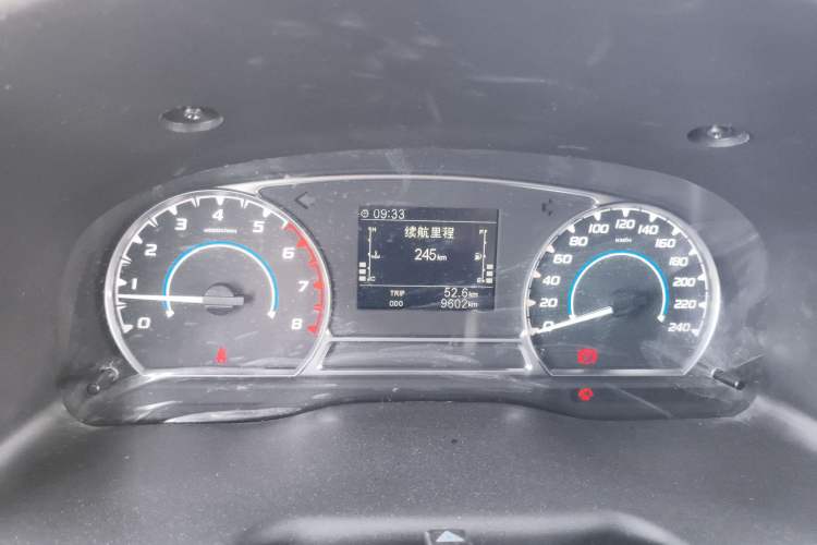 Used JMC Transit 2021 2.8T Space King Standard Version Long Wheelbase Mid-Height Roof Rear Single Tire – Step 6-Seater Diesel China VI Emission Standard JX493
