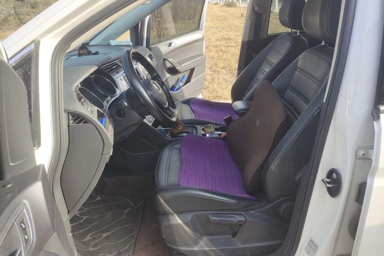 Used Volkswagen Touran 2018 Volkswagen Touran L 280TSI DSG Comfort Edition 6-seater