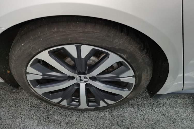 Used Nio ET7 2024 75 kWh Executive Edition Exterior 5