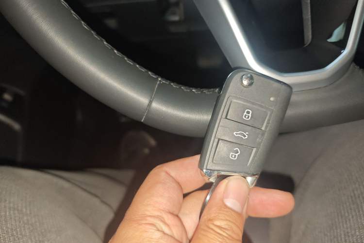 Used Volkswagen Sagitar 2023 300TSI DSG Excellence Edition Vehicle Key