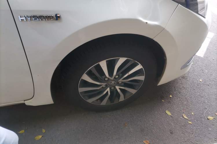 Used Toyota Corolla 2017 Revised Dual-Engine 1.8L E-CVT Leading Edition
