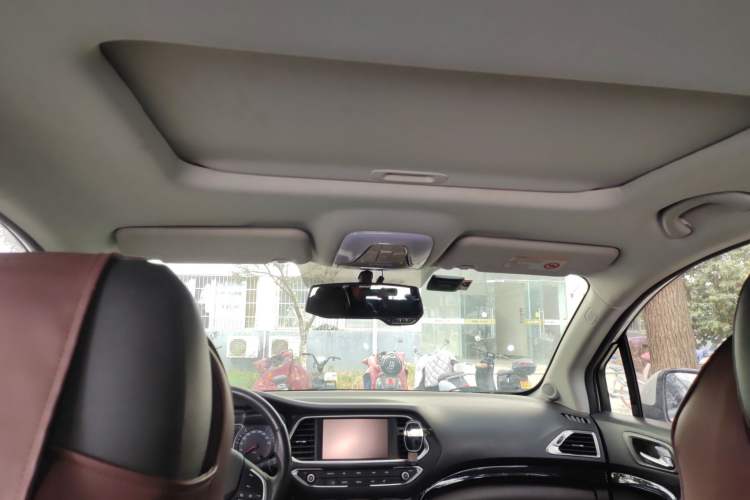 Used GAC Trumpchi GS4 2016 235T G-DCT Luxury Edition Headliner