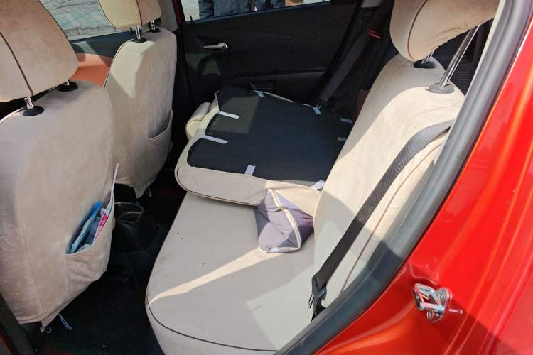 Used Chevrolet Aveo Sonic 2011 Sedan 1.4L Manual Transmission SE