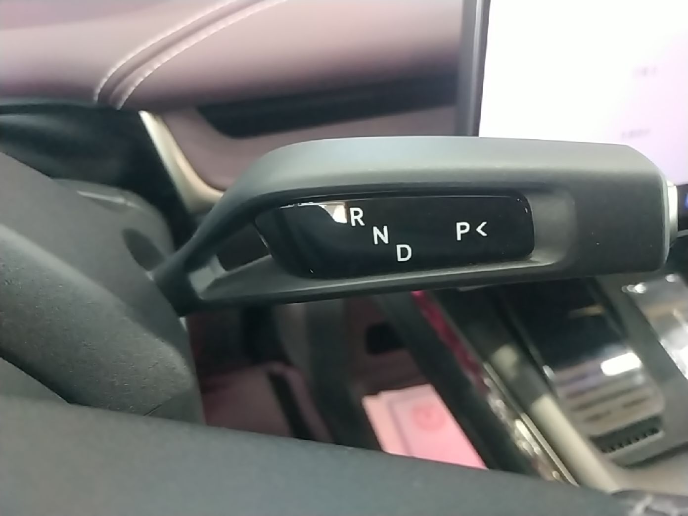 Xiaomi Auto SU7 2024 Rear-Drive Ultra-Long Range Advanced Pro-Level Intelligent Driving Version — снимка 16