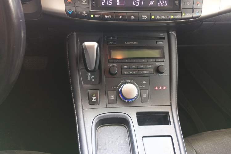 Used Lexus CT 2017 CT200h Elite Edition Solid Color China V Standard
