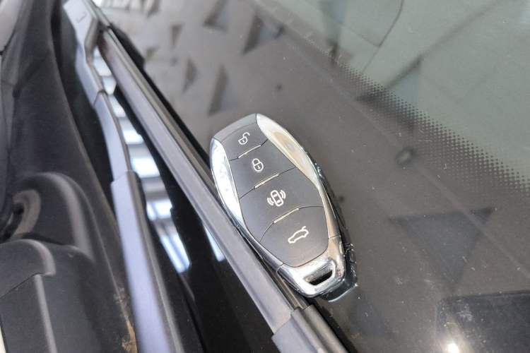 Used Hongqi H6 2023 2.0T ZhiShang Version
