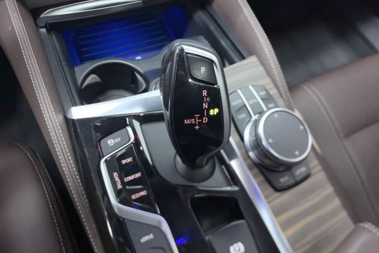 Used BMW 5 Series New Energy 2019 530Le Luxury Package Gear Lever