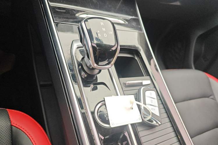 Used SOL X8 2021 300T DCT Luxury Smart Connect Edition 5 Seats
