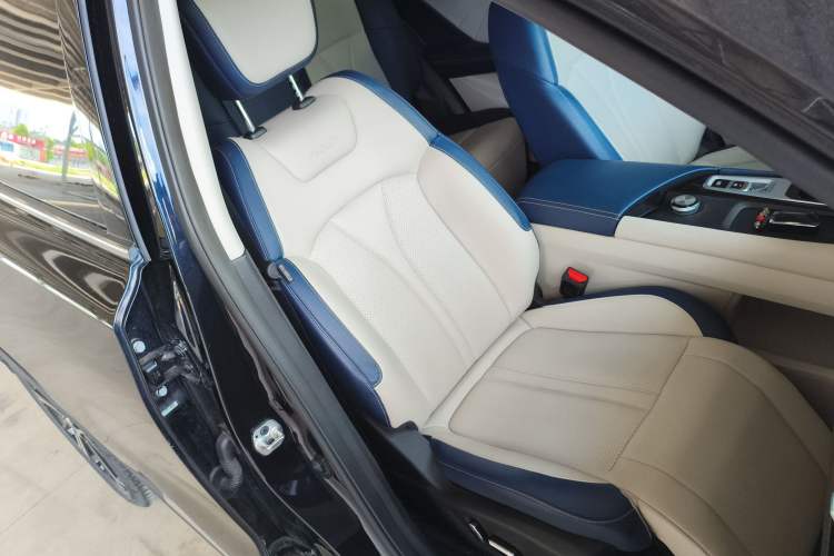 Used Dongfeng Aeolus Huge 2022 Mach Dual-Motor 1.5T MHD Dare-to-Dream Edition
