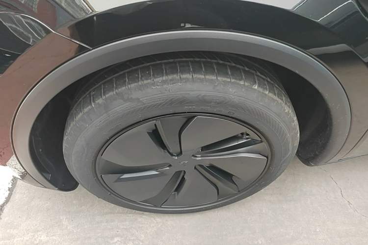 Used Tesla Model Y 2026 Rear-Drive Model
