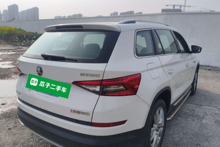 Used Skoda Kodiaq 2017 TSI330 7-Seater Two-Wheel-Drive Luxury Edition Rear Right 45 Deg