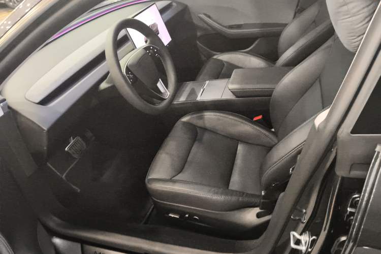 Used Tesla Model 3 2025 Rear-Wheel-Drive Version