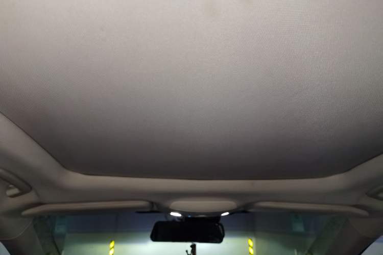 Used Ford Edge 2015 2.7T GTDi 4x4 Sporty 7-Seater Headliner