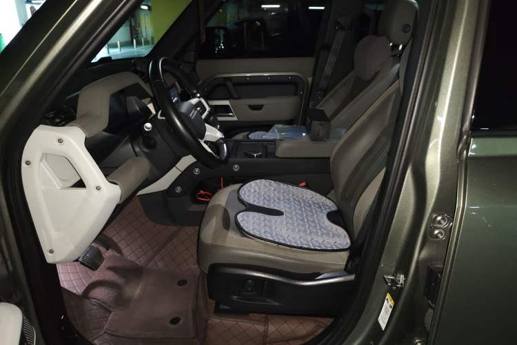 Used Land Rover Defender 2020 110 P400 SE Left Front Seat