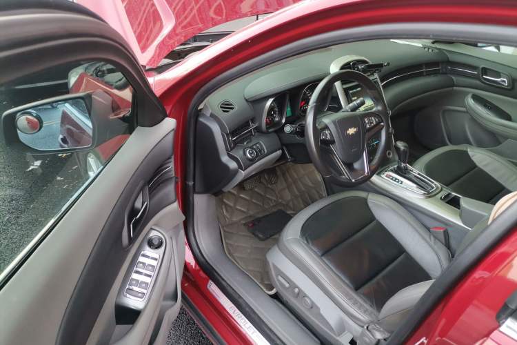 Used Chevrolet Malibu 2013 2.0L Automatic Luxury Edition Driver Seat