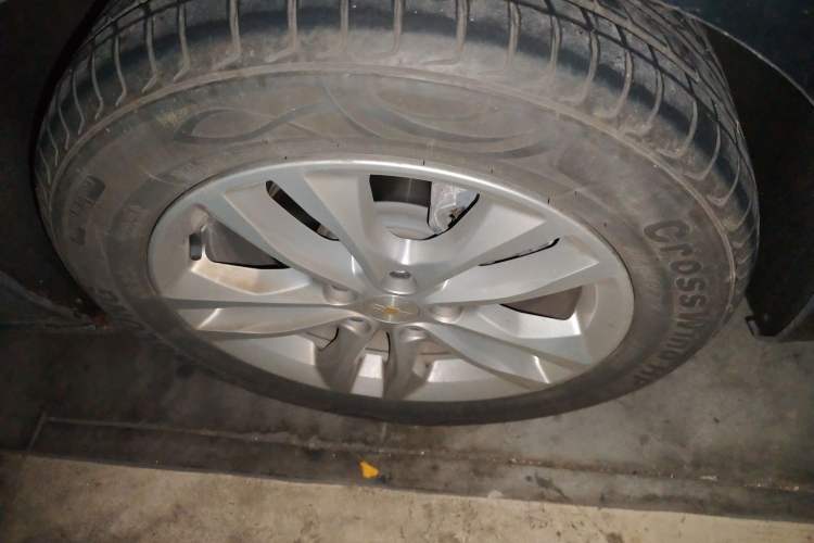 Used Chevrolet Malibu XL 2018 530T Automatic RuiChi Edition Right Front Wheel Hub