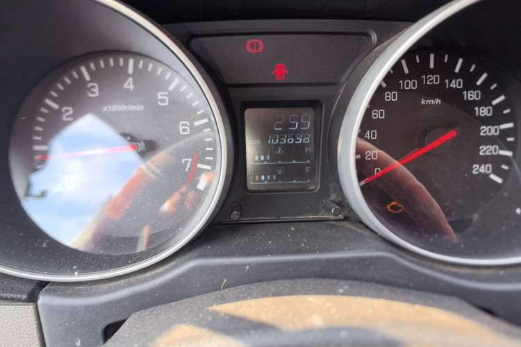 Used FAW Senya S80 2015 1.5L Manual 7-Seater Urban Edition
