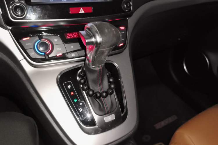 Used Haval H6 2015 Sport Edition 1.5T Automatic Two-Wheel Drive Luxury Model