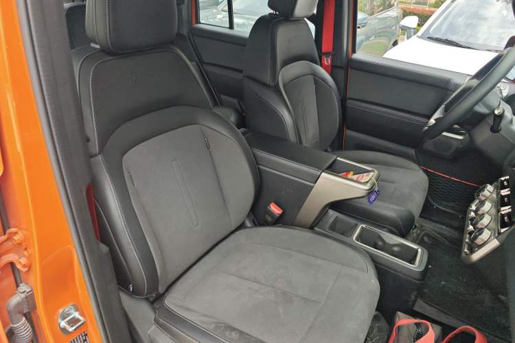 Used iCAR V23 2026 Model V23S 501 Four-Wheel Drive Peak Performance Edition Right Front Seat