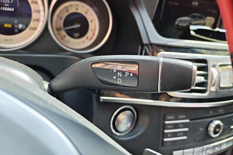 Used Mercedes-Benz E-Class 2015 Restyled E 260 L Sport Edition Gear Lever